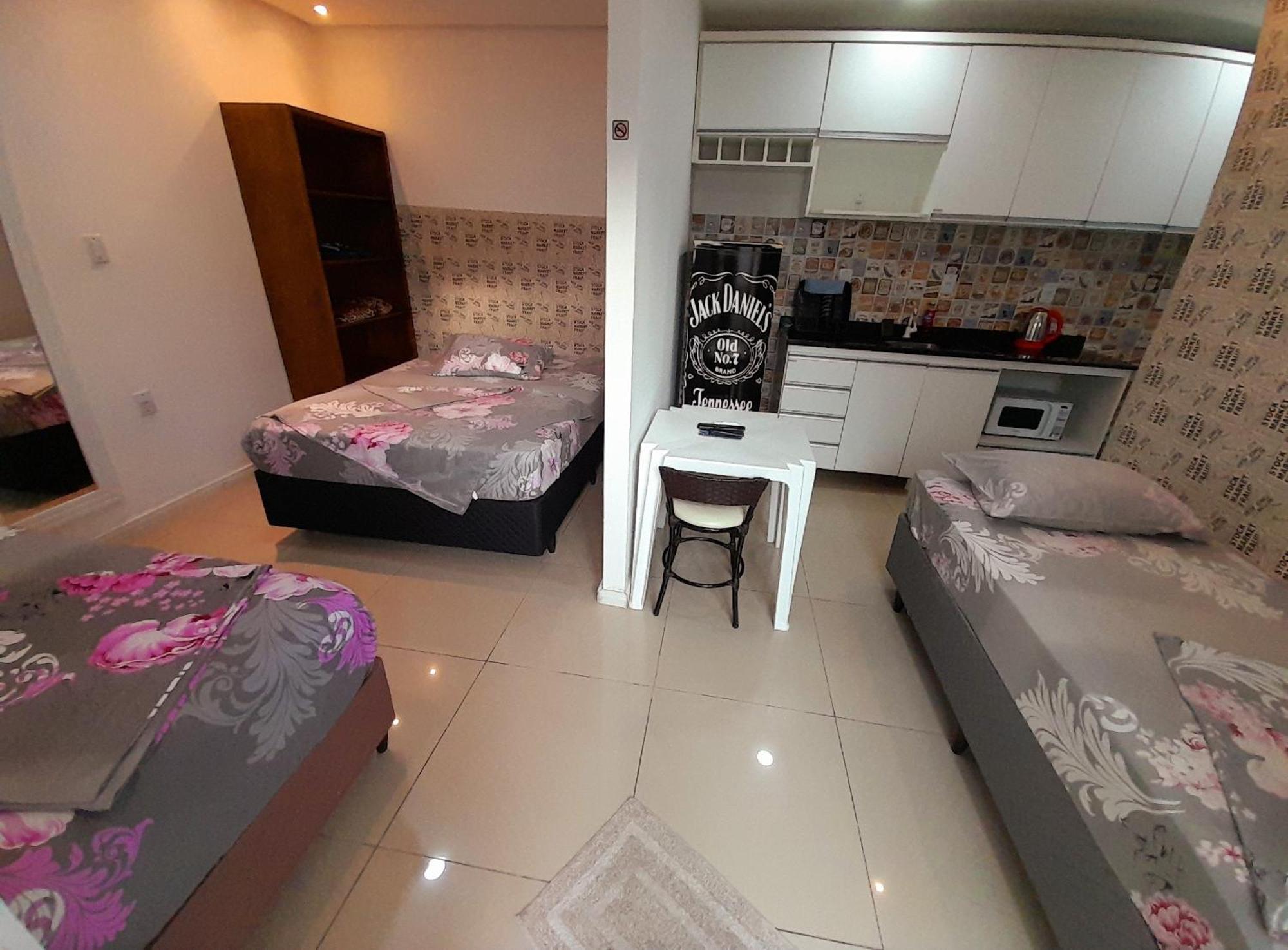 Jk Studios E Kitnets Garagem Central Sem Taxas Pelotas Exterior foto