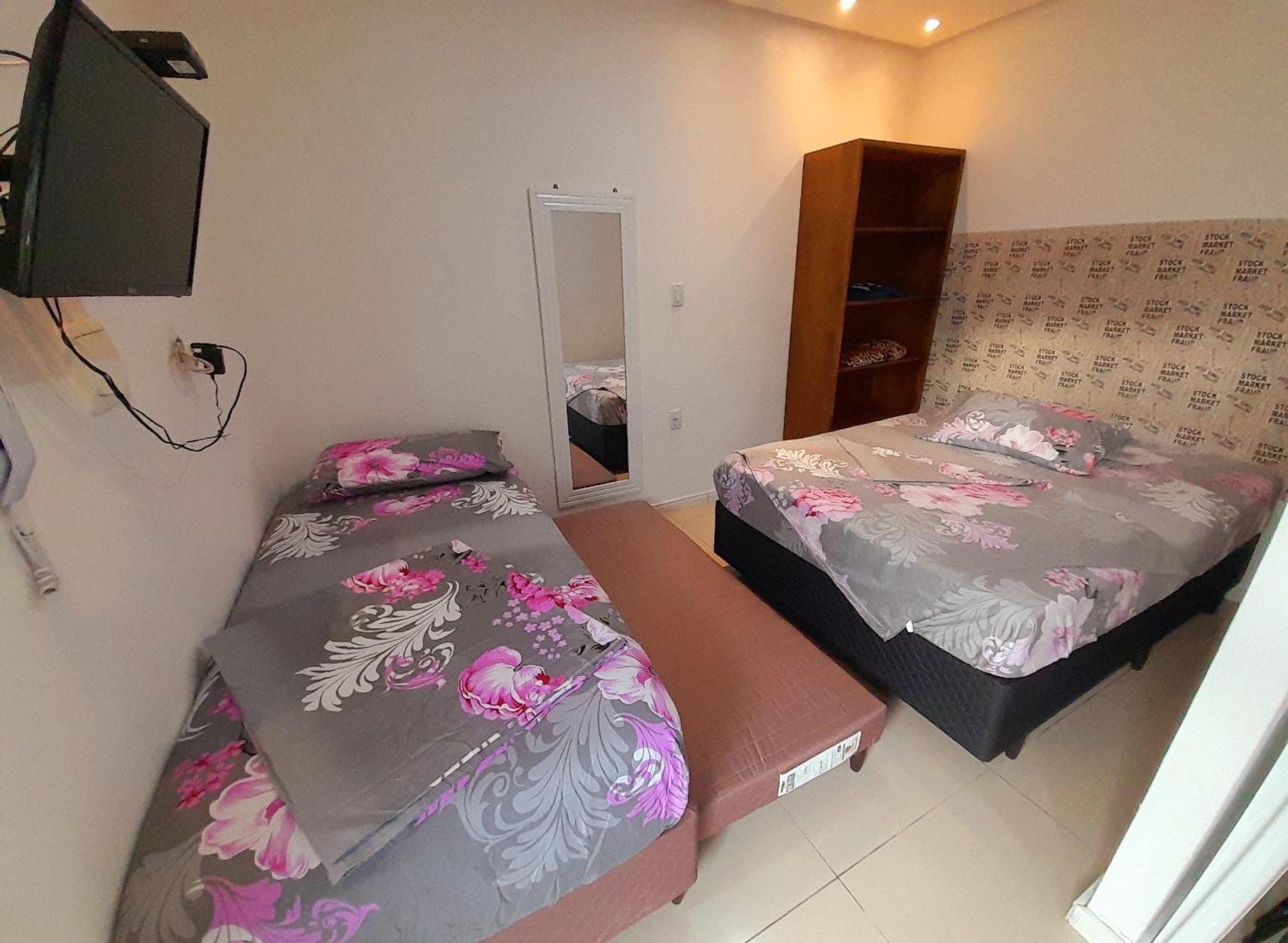 Jk Studios E Kitnets Garagem Central Sem Taxas Pelotas Exterior foto